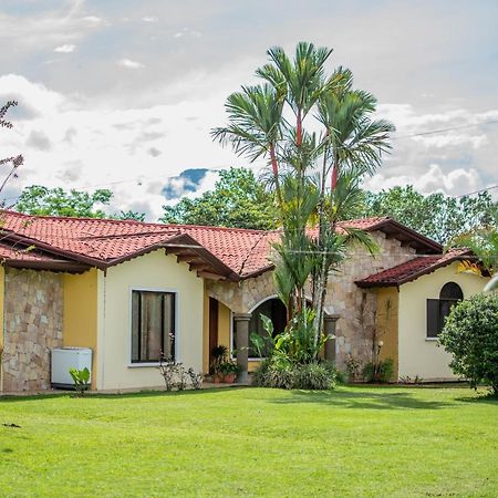 Linda Casa De Verano Con Amplias Zonas Verdes San Isidro De El General Екстер'єр фото
