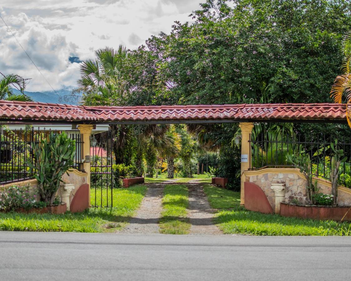 Linda Casa De Verano Con Amplias Zonas Verdes San Isidro De El General Екстер'єр фото