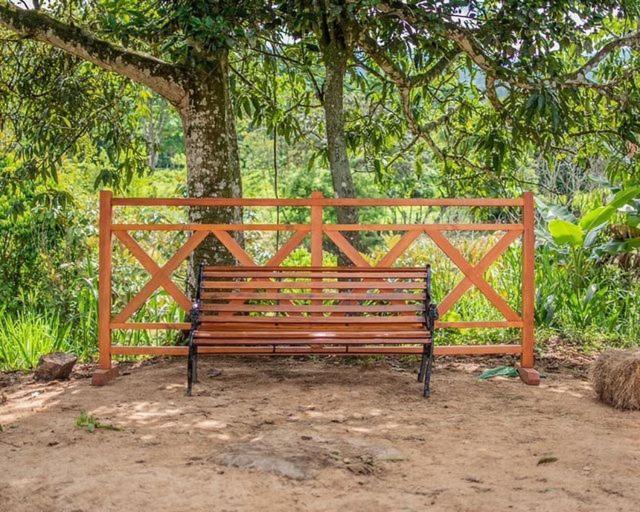 Linda Casa De Verano Con Amplias Zonas Verdes San Isidro De El General Екстер'єр фото